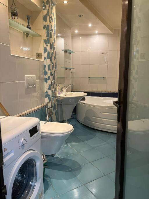 Apartament Theta- Langa Centru, Cada Hidromasaj Suceava Exteriör bild